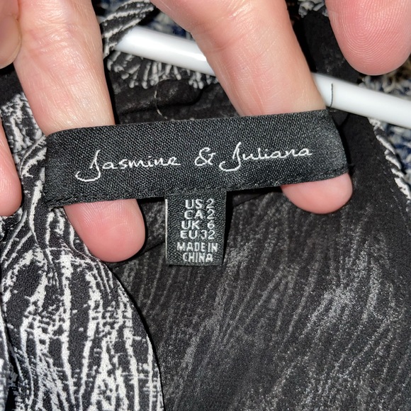 Short Romper. MUST BE BUNDLED - Picture 6 of 11